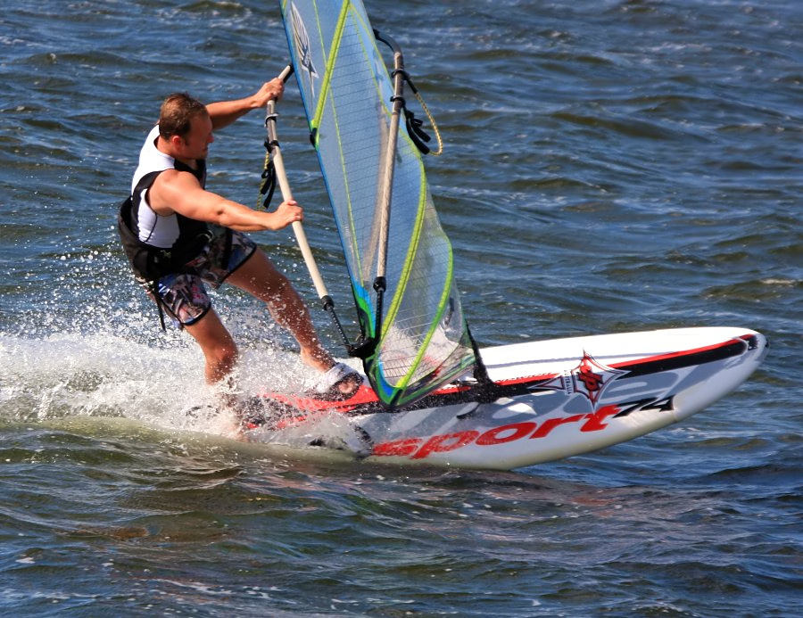 Kitesurfing i windsurfing, czyli 23.08.2012 obok OW AUGUSTYNA w Jastarni na Pwyspie Helskim