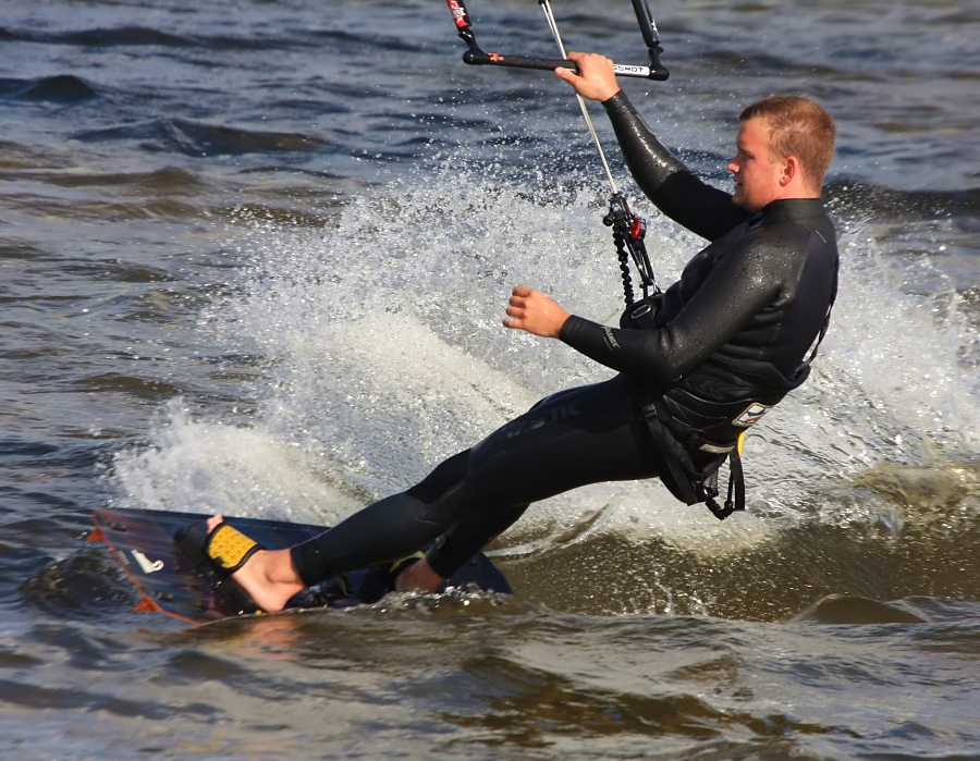 Kitesurfing i windsurfing, czyli 23.08.2012 obok OW AUGUSTYNA w Jastarni na Pwyspie Helskim