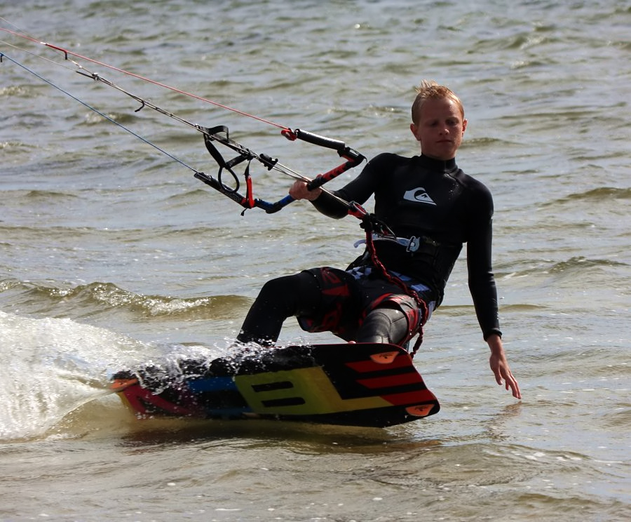 Kitesurfing i windsurfing, czyli 23.08.2012 obok OW AUGUSTYNA w Jastarni na Pwyspie Helskim