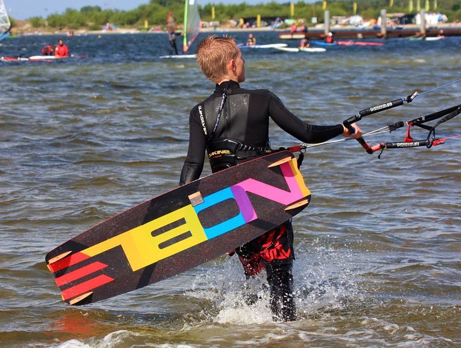 Kitesurfing i windsurfing, czyli 23.08.2012 obok OW AUGUSTYNA w Jastarni na Pwyspie Helskim