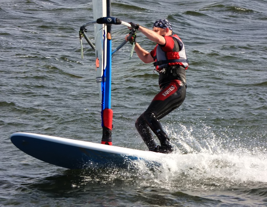 Kitesurfing i windsurfing, czyli 23.08.2012 obok OW AUGUSTYNA w Jastarni na Pwyspie Helskim