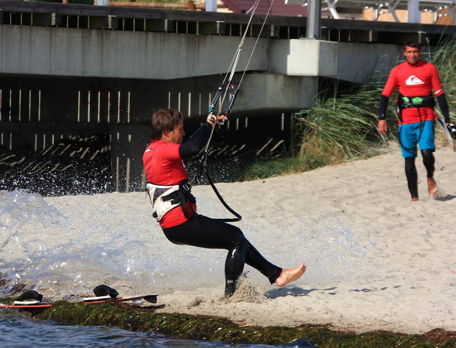 Kitesurfing i windsurfing, czyli 05.09.2012 na play obok OW AUGUSTYNA w Jastarni na Pwyspie Helskim