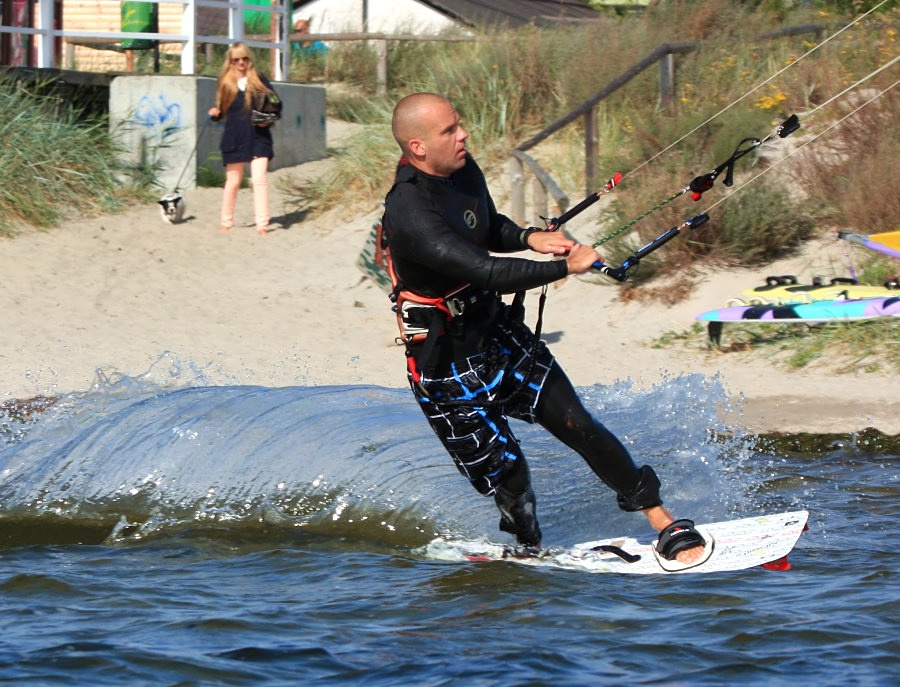 Kitesurfing i windsurfing, czyli 05.09.2012 na play obok OW AUGUSTYNA w Jastarni na Pwyspie Helskim