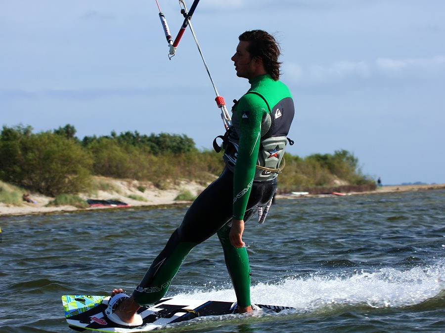 Kitesurfing i windsurfing, czyli 05.09.2012 na play obok OW AUGUSTYNA w Jastarni na Pwyspie Helskim