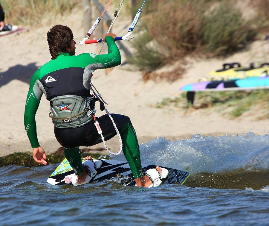 Kitesurfing i windsurfing, czyli 05.09.2012 na play obok OW AUGUSTYNA w Jastarni na Pwyspie Helskim