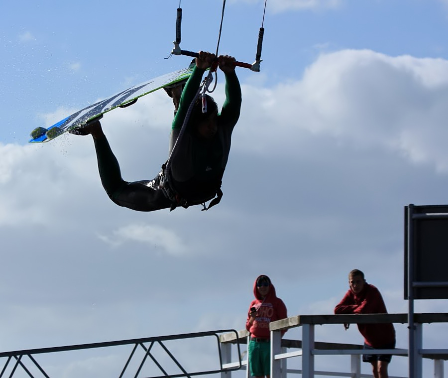 Kitesurfing i windsurfing, czyli 05.09.2012 na play obok OW AUGUSTYNA w Jastarni na Pwyspie Helskim