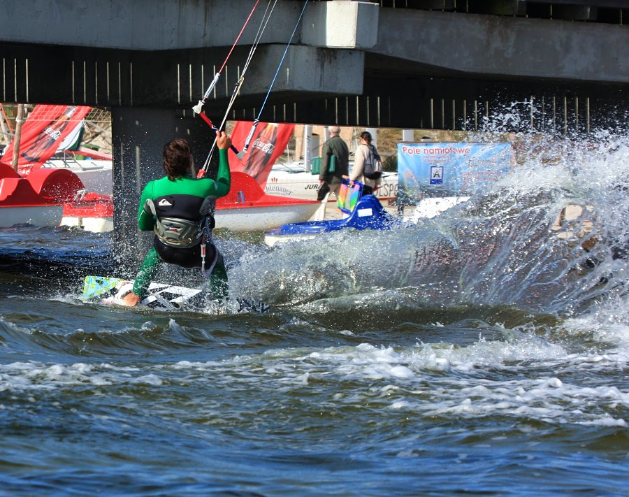 Kitesurfing i windsurfing, czyli 05.09.2012 na play obok OW AUGUSTYNA w Jastarni na Pwyspie Helskim