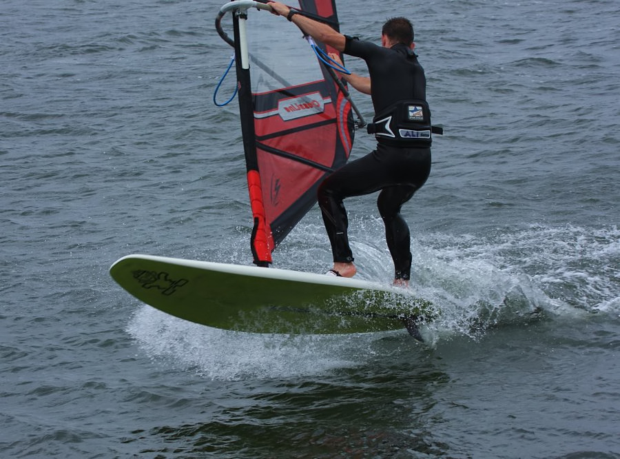 Kitesurfing i windsurfing, czyli 07.09.2012 na play obok OW AUGUSTYNA w Jastarni na Pwyspie Helskim