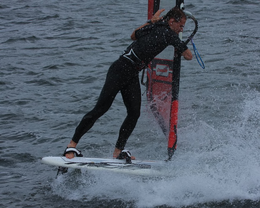 Kitesurfing i windsurfing, czyli 07.09.2012 na play obok OW AUGUSTYNA w Jastarni na Pwyspie Helskim