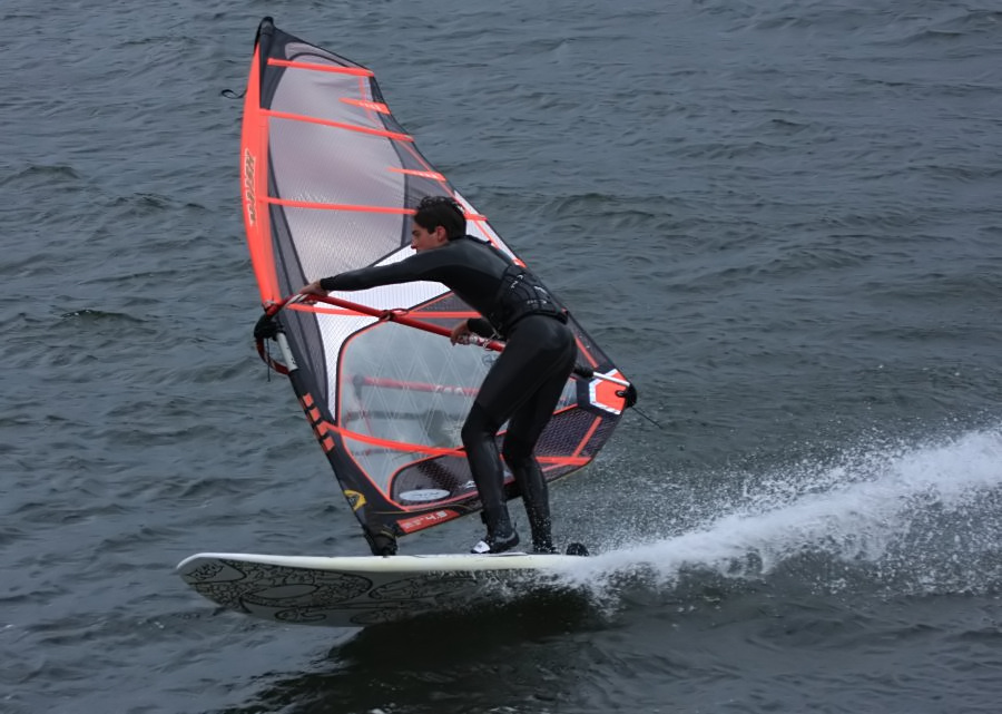 Kitesurfing i windsurfing, czyli 23.09.2012 na play obok OW AUGUSTYNA w Jastarni na Pwyspie Helskim