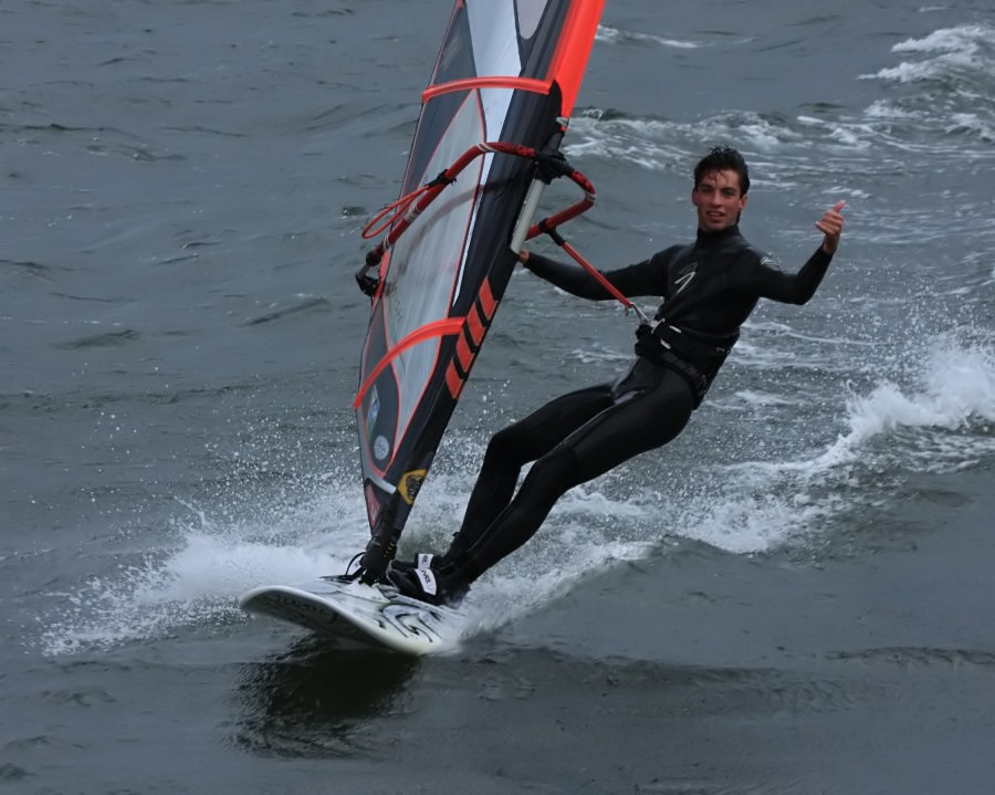 Kitesurfing i windsurfing, czyli 23.09.2012 na play obok OW AUGUSTYNA w Jastarni na Pwyspie Helskim