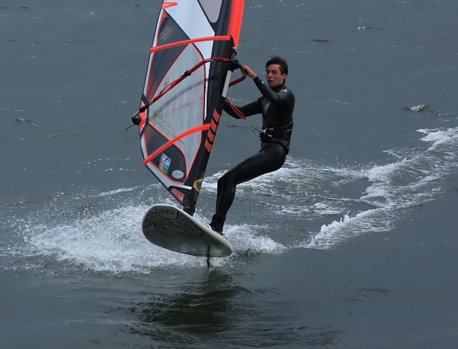 Kitesurfing i windsurfing, czyli 23.09.2012 na play obok OW AUGUSTYNA w Jastarni na Pwyspie Helskim