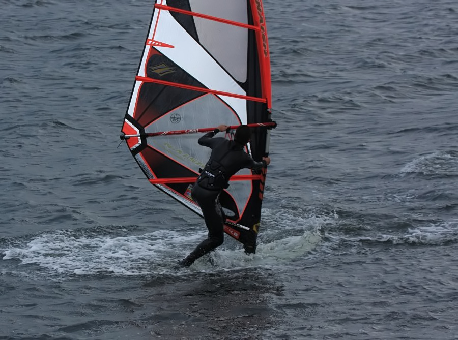 Kitesurfing i windsurfing, czyli 23.09.2012 na play obok OW AUGUSTYNA w Jastarni na Pwyspie Helskim