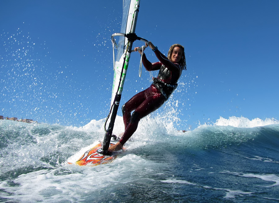 Windsurfing and kitesurfing on Playa del Cabezo in El Medano on Tenerife