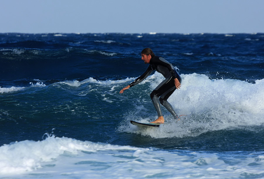 Windsurfing and kitesurfing on Playa del Cabezo in El Medano on Tenerife