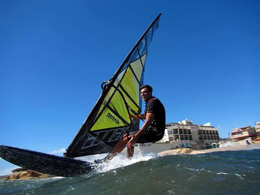 Windsurfing and kitesurfing on Playa del Cabezo in El Medano on Tenerife