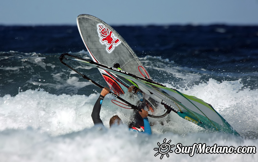 Windsurfing on Playa del Cabezo in El Medano on Tenerife