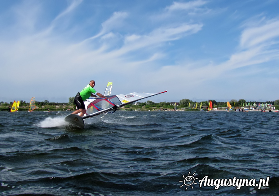 Hawaje, czyli windsurfing i kitesurfing 14.07.2013 w Jastarni na Pwyspie Helskim