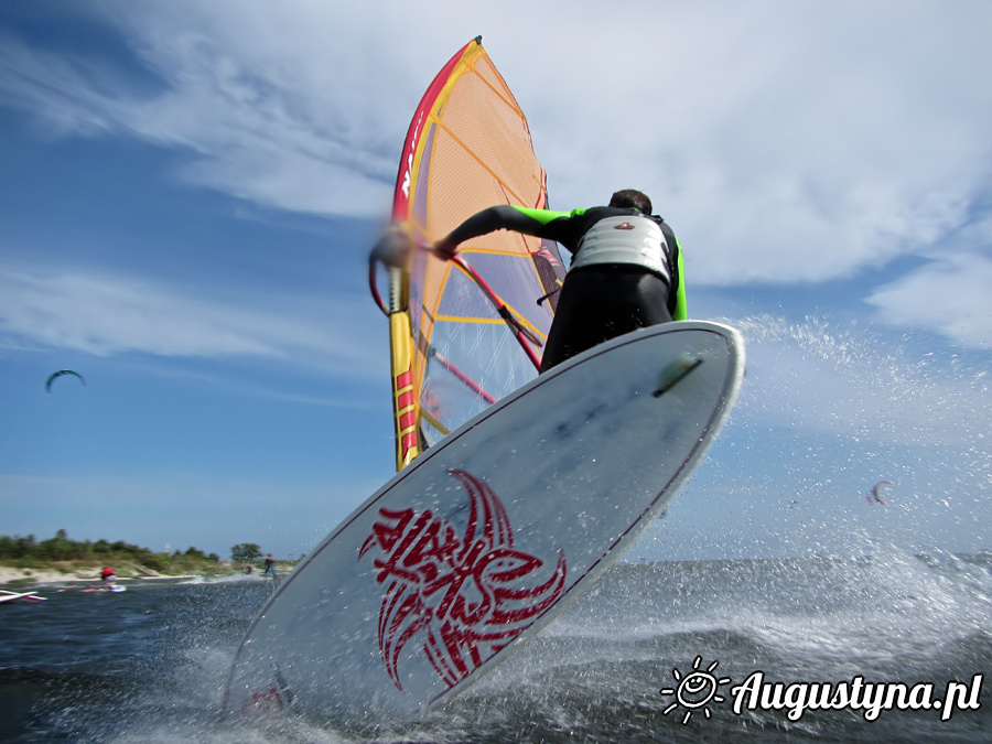 Hawaje, czyli windsurfing i kitesurfing 14.07.2013 w Jastarni na Pwyspie Helskim