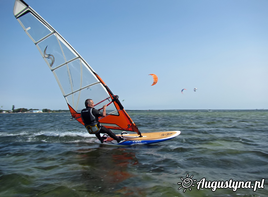 Hawaje, czyli windsurfing i kitesurfing 14.07.2013 w Jastarni na Pwyspie Helskim