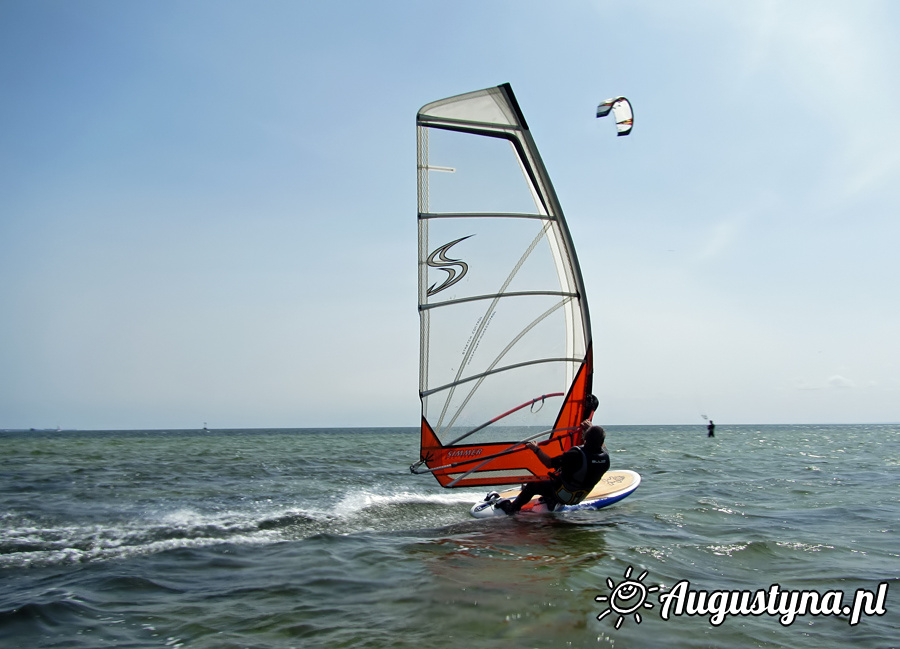 Hawaje, czyli windsurfing i kitesurfing 14.07.2013 w Jastarni na Pwyspie Helskim