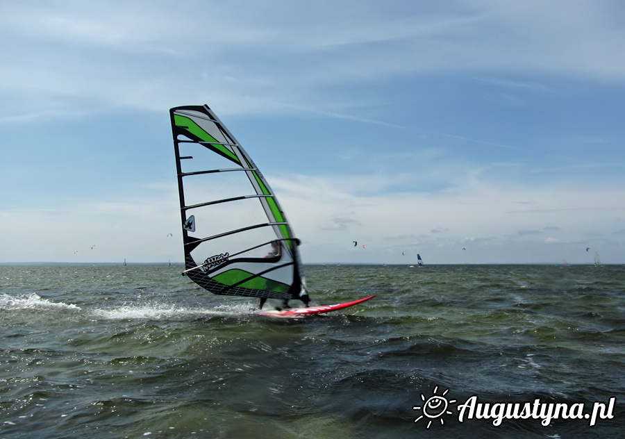 Hawaje, czyli windsurfing i kitesurfing 14.07.2013 w Jastarni na Pwyspie Helskim