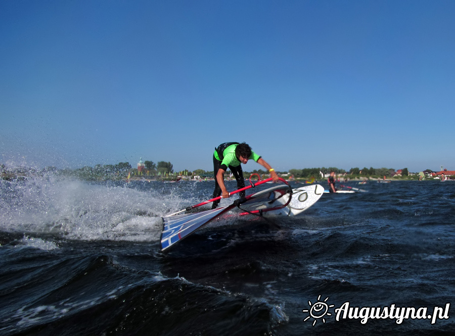 Hawaje, czyli windsurfing i kitesurfing 15.07.2013 w Jastarni na Pwyspie Helskim