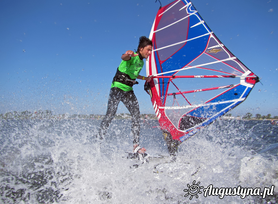 Hawaje, czyli windsurfing i kitesurfing 15.07.2013 w Jastarni na Pwyspie Helskim