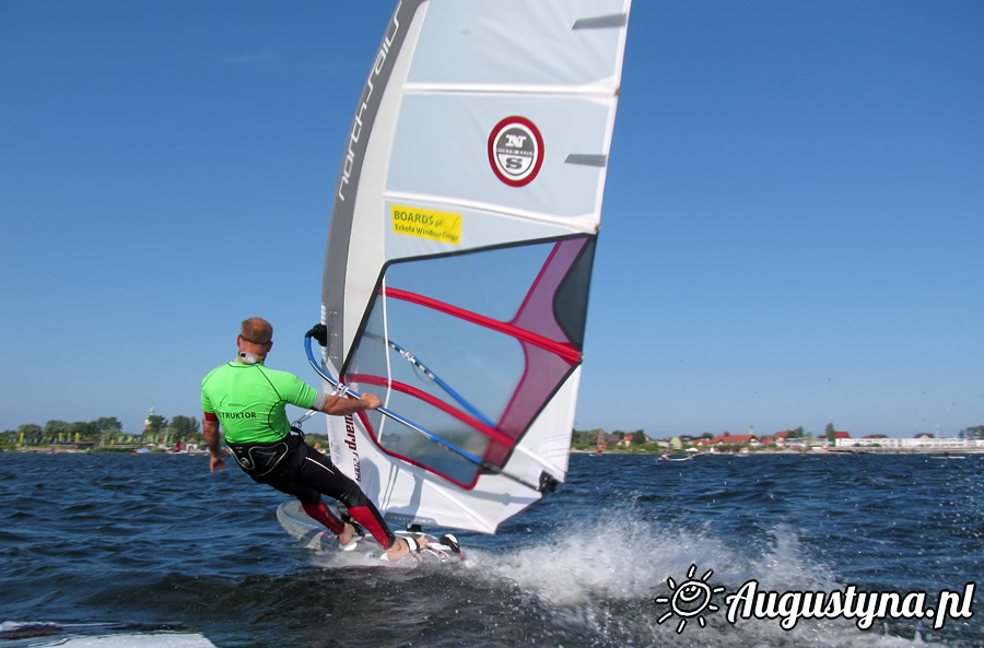 Hawaje, czyli windsurfing i kitesurfing 15.07.2013 w Jastarni na Pwyspie Helskim