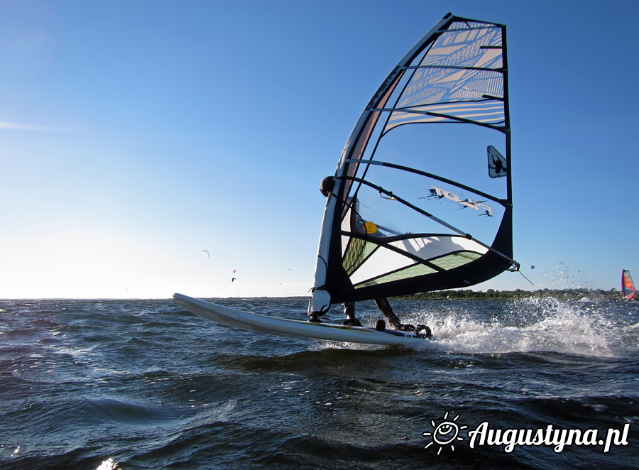 Hawaje, czyli windsurfing i kitesurfing 31.07.2013 w Jastarni na Pwyspie Helskim