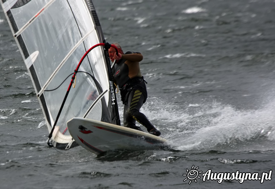 Wiatr W 5 Bf, czyli windsurfing i kitesurfing 01.09.2013 w Jastarni na Pwyspie Helskim