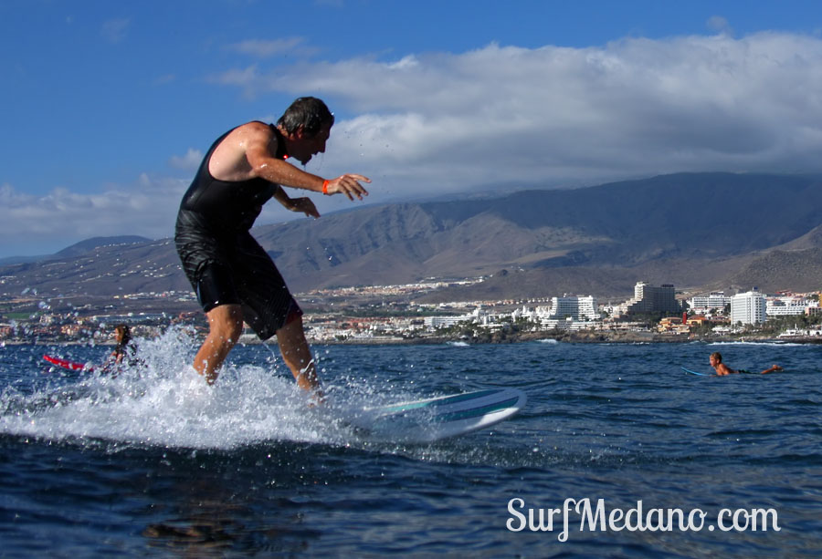 Surfing and bodyboarding on Derecha and Izquierda in Las Americas Tenerife