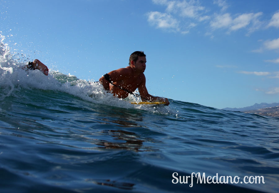 Surfing and bodyboarding on Derecha and Izquierda in Las Americas Tenerife