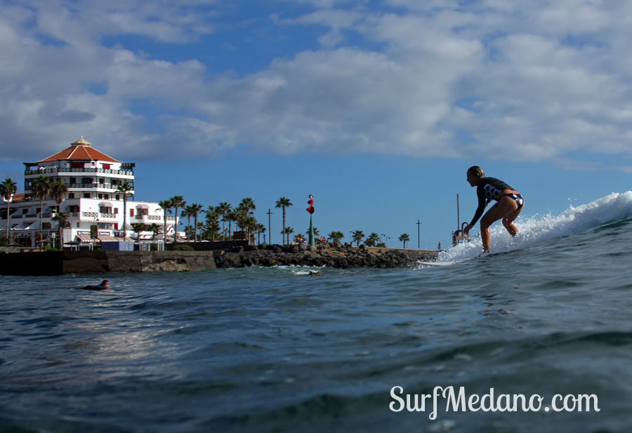 Surfing and bodyboarding on Derecha and Izquierda in Las Americas Tenerife