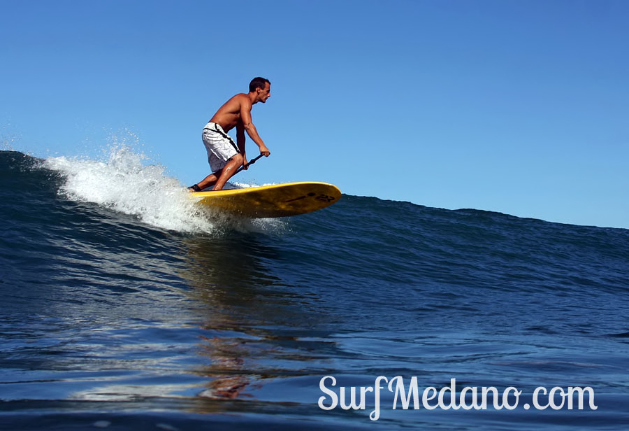 Surfing and bodyboarding on Derecha, Izquierda and El Conquistador in Las Americas on Tenerife