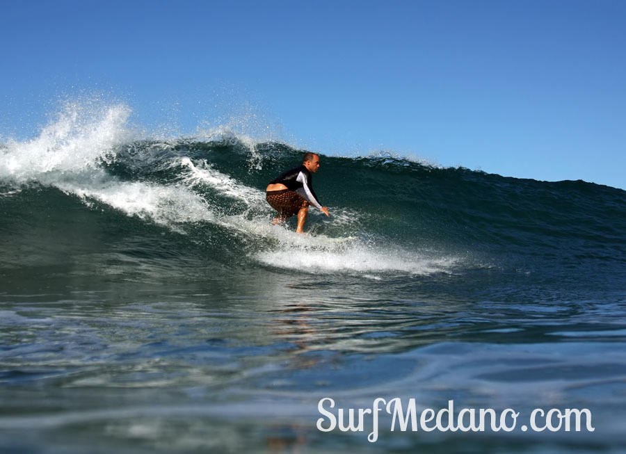 Surfing and bodyboarding on Derecha, Izquierda and El Conquistador in Las Americas on Tenerife