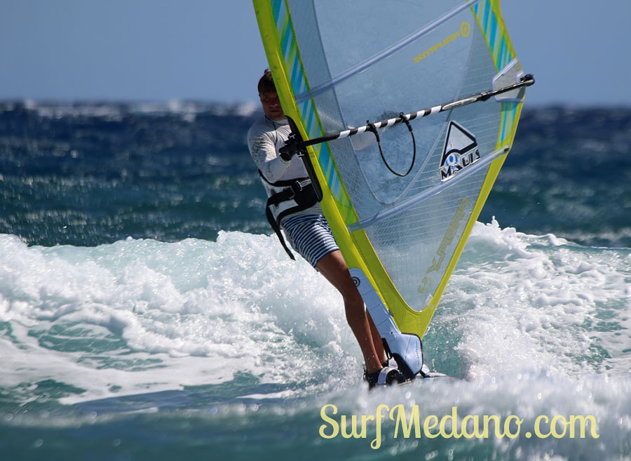 Windsurfing and kitesurfing at El Cabezo in El Medano Tenerife