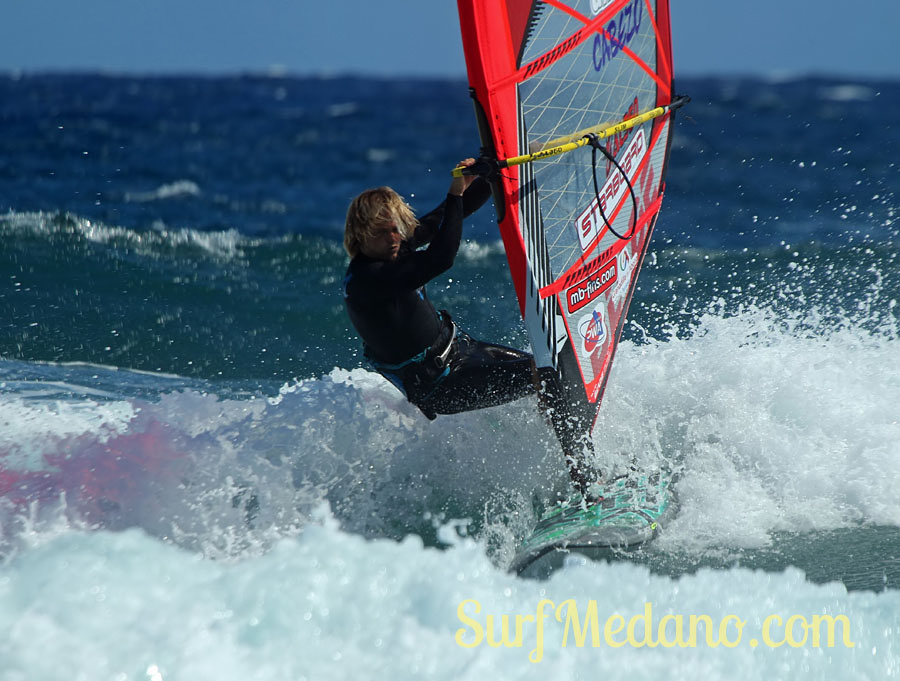 Windsurfing and kitesurfing at El Cabezo in El Medano Tenerife