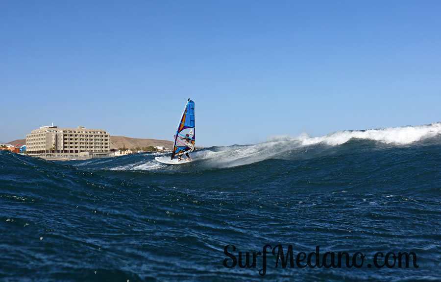 Windsurfing and kitesurfing at El Cabezo in El Medano Tenerife