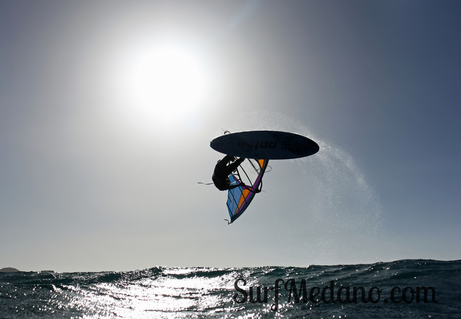 Windsurfing and kitesurfing at El Cabezo in El Medano Tenerife