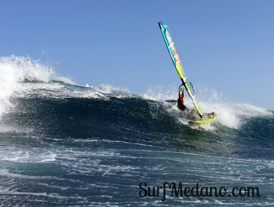 Windsurfing and kitesurfing at El Cabezo in El Medano Tenerife