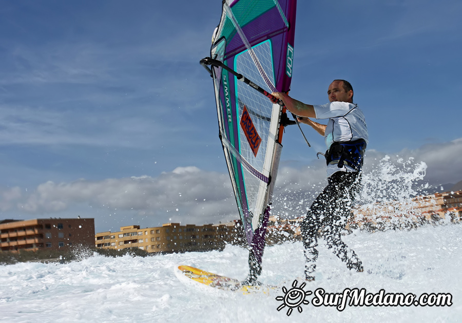 Windsurfing and kitesurfing at El Cabezo in El Medano Tenerife