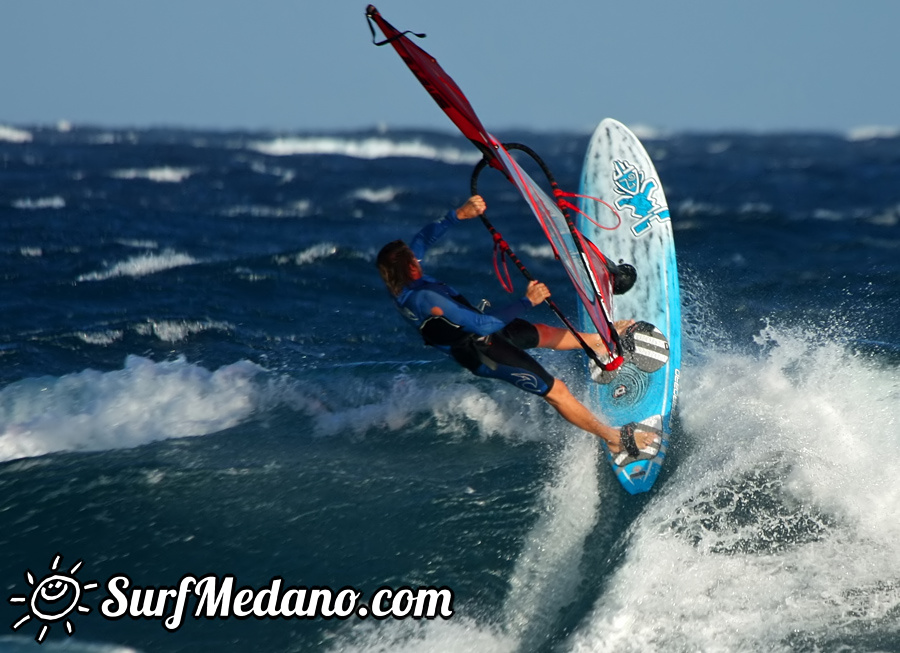 Windsurfing and kitesurfing at El Cabezo in El Medano Tenerife