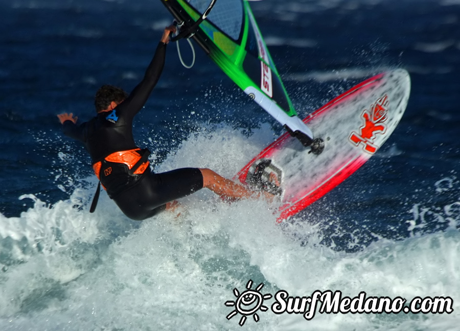 Windsurfing and kitesurfing at El Cabezo in El Medano Tenerife