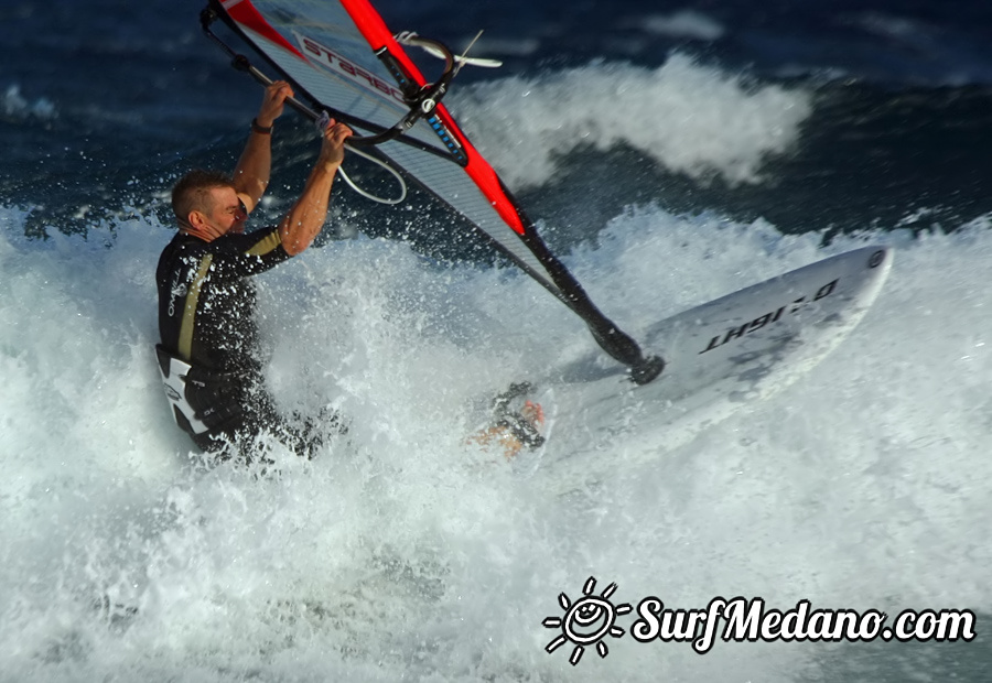 Windsurfing and kitesurfing at El Cabezo in El Medano Tenerife