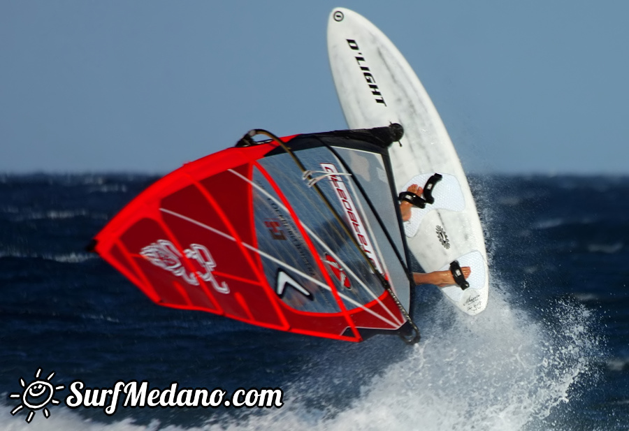 Windsurfing and kitesurfing at El Cabezo in El Medano Tenerife