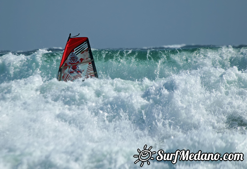 Windsurfing and kitesurfing at El Cabezo in El Medano Tenerife