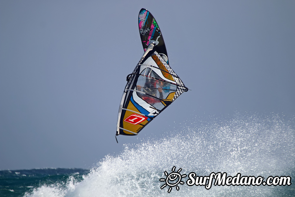 Windsurfing and kitesurfing at El Cabezo in El Medano Tenerife