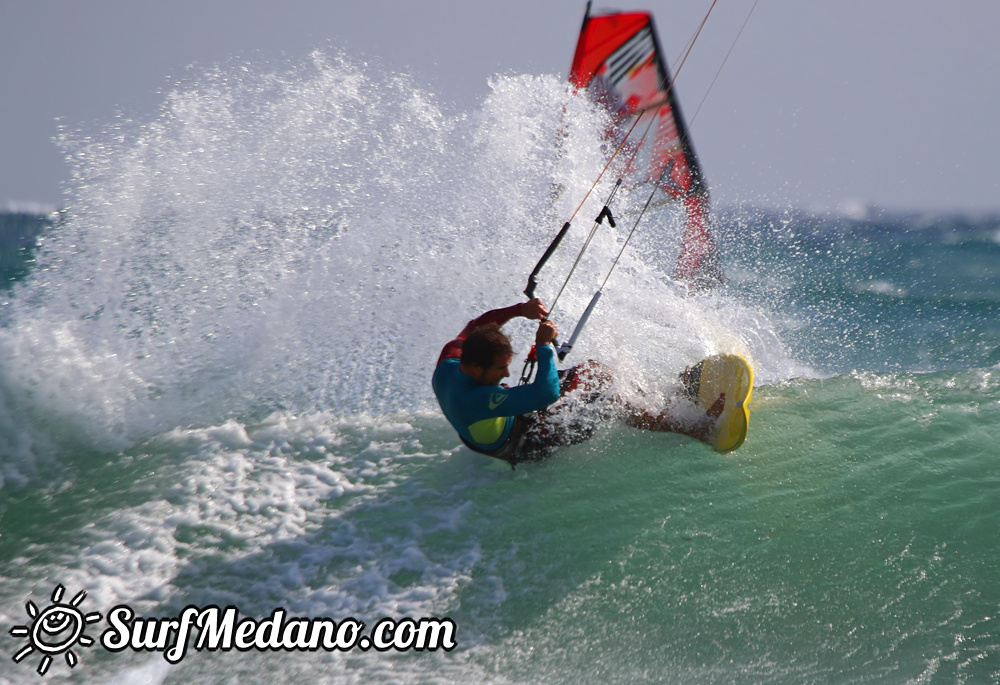 Windsurfing and kitesurfing at El Cabezo in El Medano Tenerife