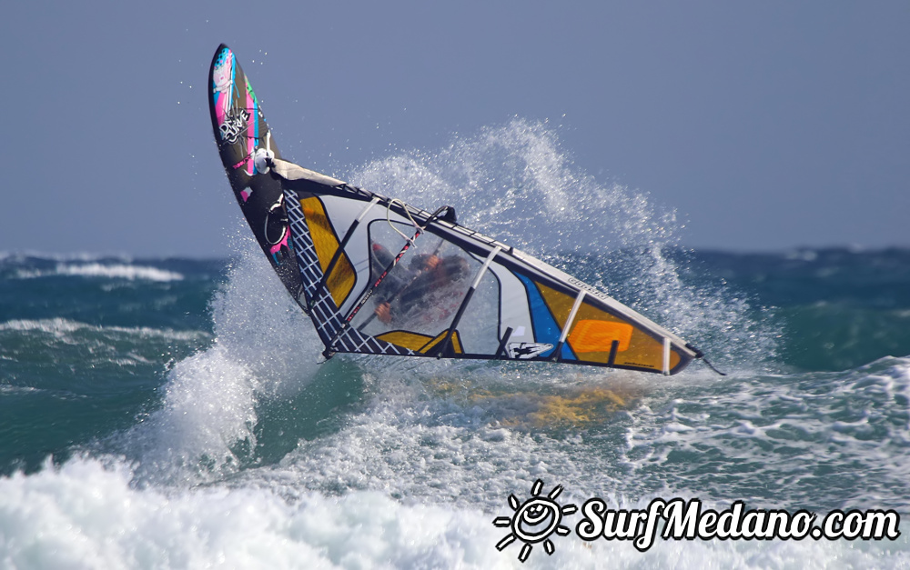 Windsurfing and kitesurfing at El Cabezo in El Medano Tenerife